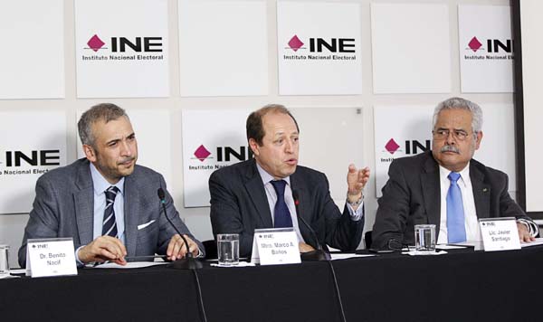 Consejeros Electorales Benito Nacif Hernández, Marco Antonio Baños Martínez y Javier Santiago Castillo.
