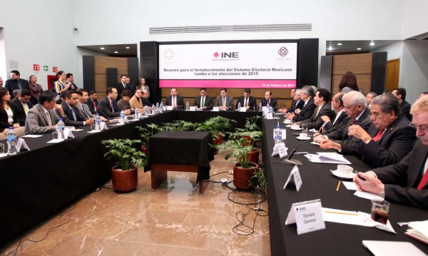 Realizan INE, CONAGO Y APPICEEF Reunión para el Fortalecimiento del Sistema Electoral Mexicano rumbo a las elecciones 2015 