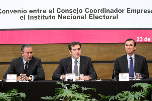 Presidente del Consejo Coordinador Empresarial  Gerardo Gutiérrez Candiani, el Consejero Presidente del INE Lorenzo Córdova Vianello y el Secretario Ejecutivo Edmundo Jacobo Molina.
