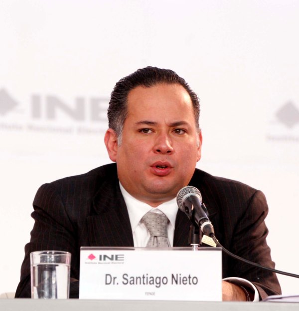 Titular de la FEPADE Sergio Nieto.