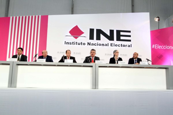 Conferencia de Prensa de Comisiones Unidas de INE.
