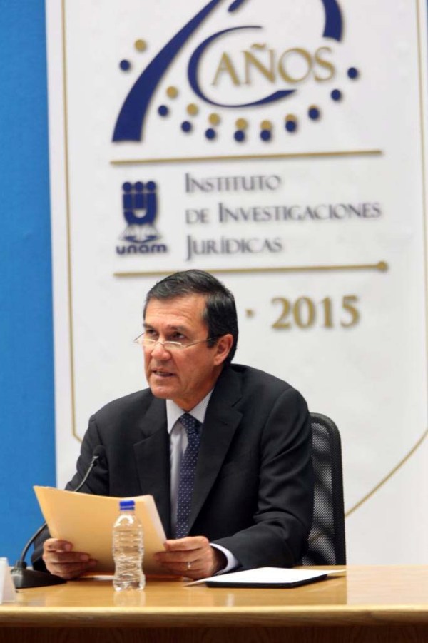 Secretario Ejecutivo del INE  Edmundo Jacobo Molina.
