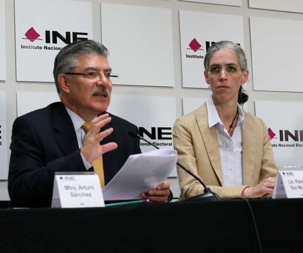 Consejera y Consejero Electorales Arturo Sánchez Gutiérrez y Pamela San Martín Ríos y Valles.