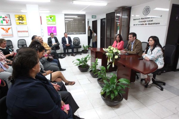Reunión con el personal administrativo de la Junta Local  Ejecutiva de Querétaro.