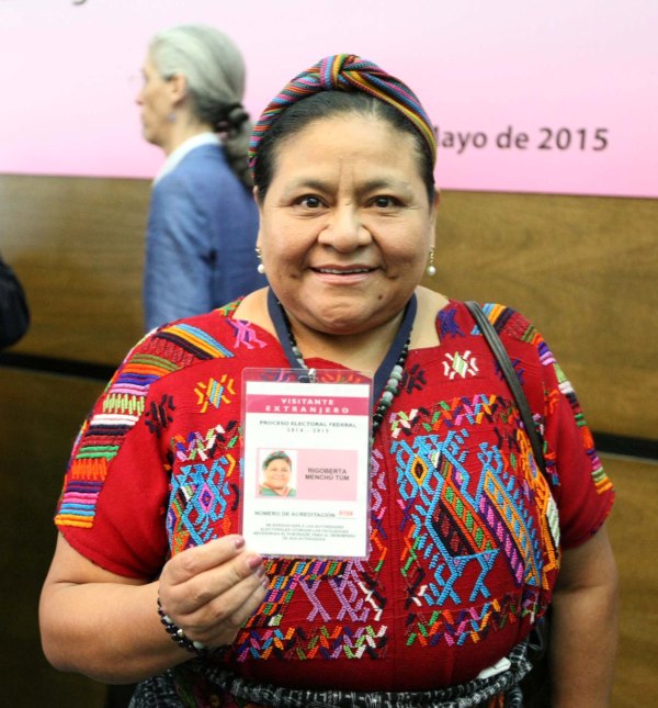 Ganadora del Premio Nobel de la Paz Sra. Rigoberta Menchú Tum.