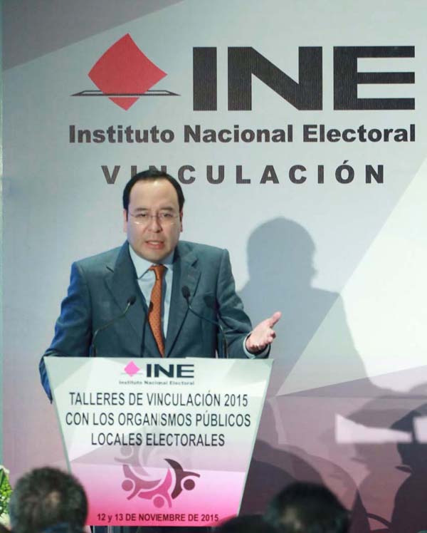 Consejero Electoral Ciro Murayama Rendón.