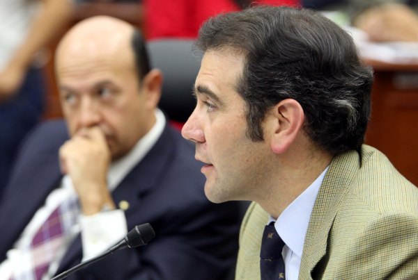 Consejero Presidente del INE Lorenzo Córdova Vianello y el Consejero Electoral Enrique Andrade González.