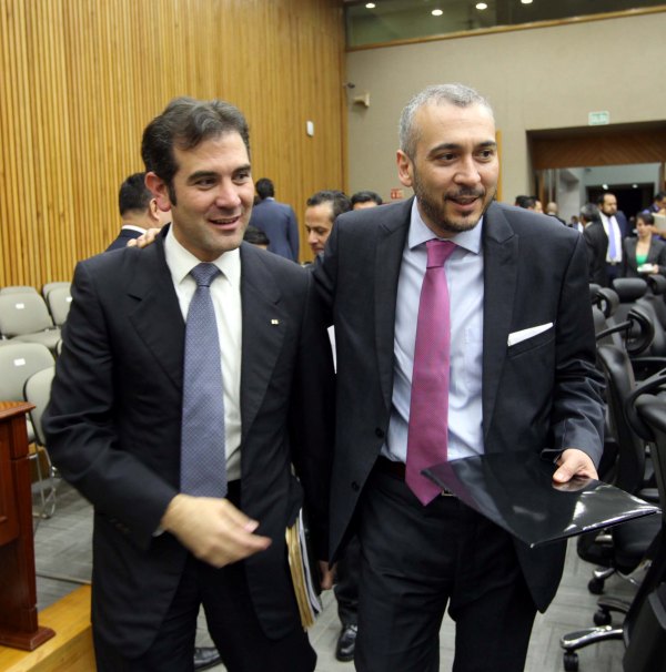 Consejero Presidente Lorenzo Córdova Vianello y el Consejero Electoral Benito Nacif Hernández.