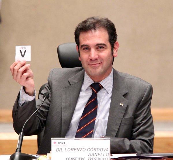 Consejero Presidente del INE Lorenzo Córdova Vianello, Letra V Sorteada para seleccionar a los ciudadanos que integrarán las mesas directivas de casilla.