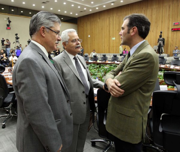 Consejeros Electorales Arturo Sánchez Gutiérrez, Javier Santiago Castillo y Consejero Presidente Lorenzo Córdova Vianello.