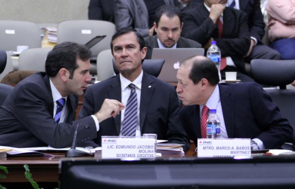Consejero Presidente Lorenzo Córdova Vianello, Secretario Ejecutivo Edmundo Jacobo Molina y el Consejero Electoral Marco Antonio Baños Martínez.