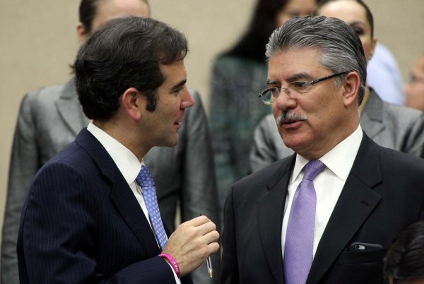 Consejero Presidente del INE Lorenzo Córdova Vianello y Consejero Electoral Arturo Sánchez Gutiérrez.