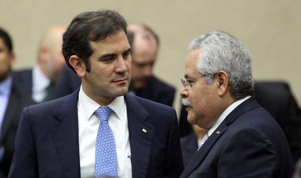 Consejero Presidente del INE Lorenzo Córdova Vianello y el Consejero Electoral Javier Santiago Castillo.
