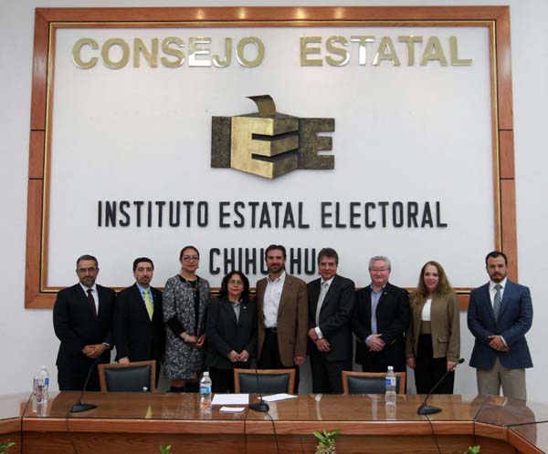 Reunión con Vocales Distritales del Instituto Nacional Electoral.

