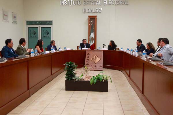 Reunión con el Instituto Estatal Electoral de Hidalgo.