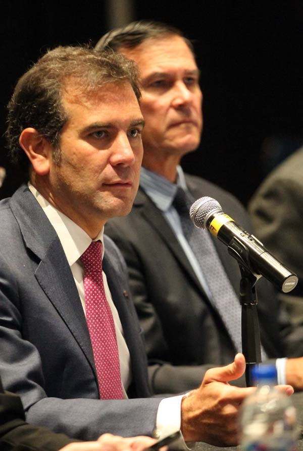Consejero Presidente, Lorenzo Córdova Vianello, y el Secretario Ejecutivo, Edmundo Jacobo Molina.