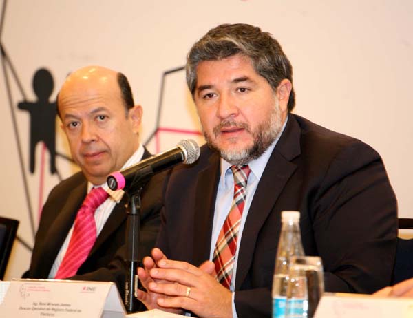  Consejero Electoral Enrique Andrade y el Director Ejecutivo del Registro Federal de Electores  René Miranda Jaimes. 