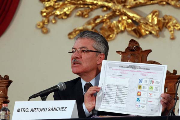 Consejero Electoral Arturo Sánchez Gutiérrez en el Foro Informativo: Reforma Política de la Ciudad de México.