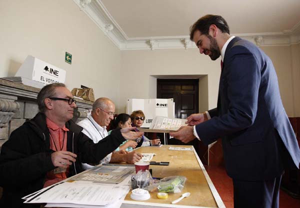  Votación del Consejero Presidente del INE Lorenzo Córdova Vianello.

