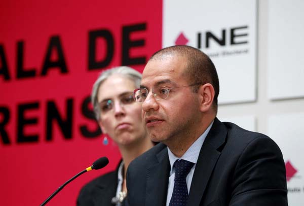 Consejero Electoral Roberto Ruíz Saldaña.

