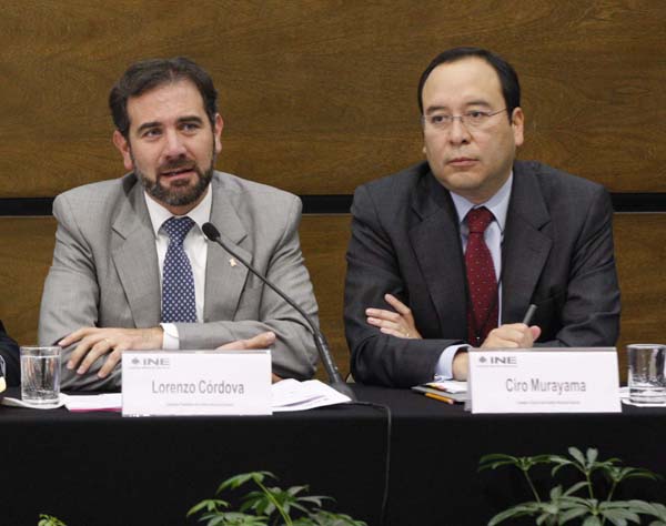 Consejero Presidente del INE Lorenzo Córdova Vianello y el Consejero Electoral Ciro Murayama Rendón.