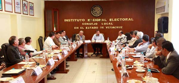Reunión Consejero Presidente del INE Lorenzo Córdova Vianello y el Consejo Local en el Estado de Veracruz.