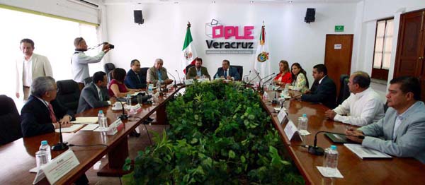 Reunión Consejero Presidente del INE Lorenzo Córdova Vianello y el Organismo Público Local  Electoral de Veracruz.