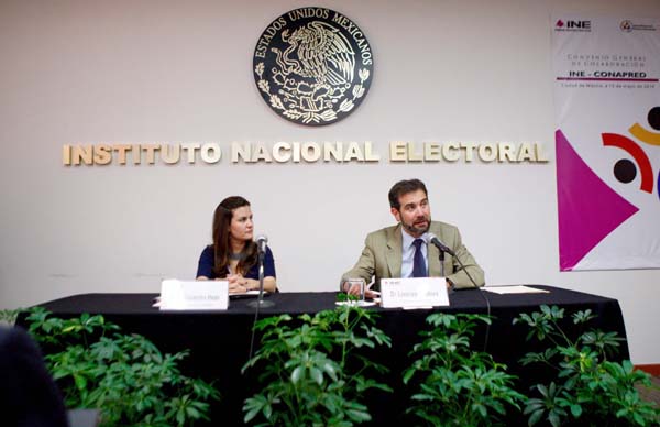   Presidenta del CONAPRED Alexandra Haas Paiuc y el Consejero Presidente del INE Lorenzo Córdova Vianello
