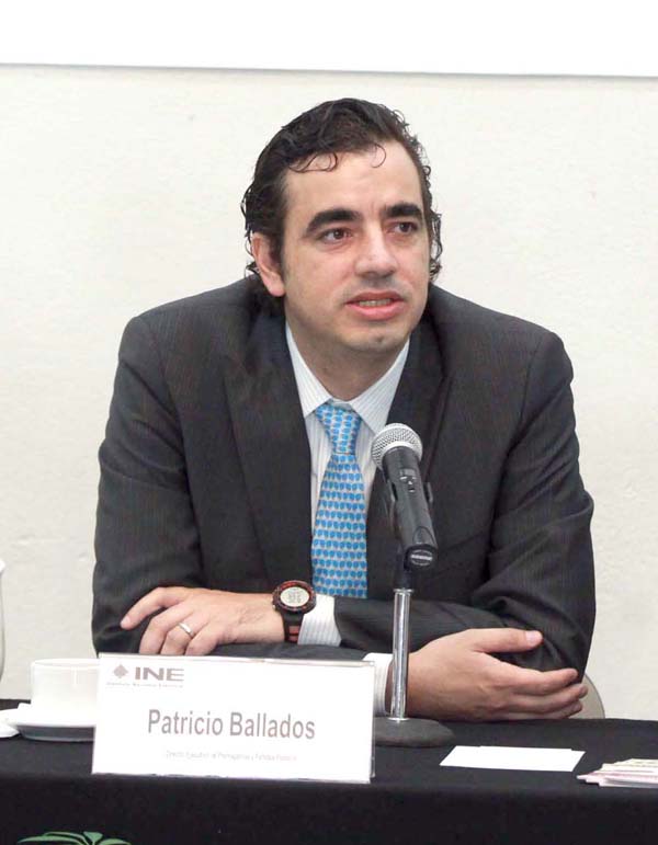  Director Ejecutivo de Prerrogativas y Partidos Políticos Patricio Ballados Villagómez.