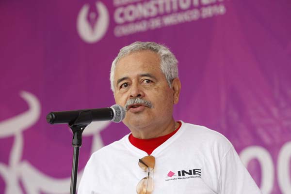  Consejero Electoral del INE Javier Santiago Castillo.