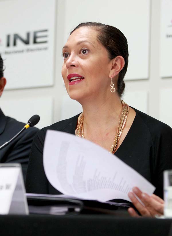  Consejera Electoral y Presidenta de la Comisión de Quejas y Denuncias Adriana Favela Herrera.
