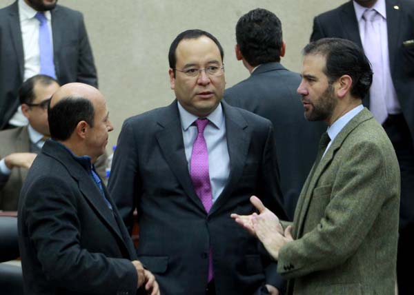 Consejeros Electorales Enrique Andrade González, Ciro Murayama Rendón y el Consejero Presidente  Lorenzo Córdova Vianello.  