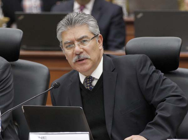 Consejero Electoral Arturo Sánchez Gutiérrez.

