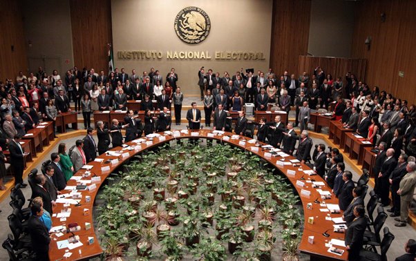 Sesión de instalación del Consejo General del INE celebrada el 4 de abril de 2014.
