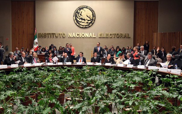 Sesión Extraordinaria del Consejo General del INE celebrada el 3 de septiembre de 2014.