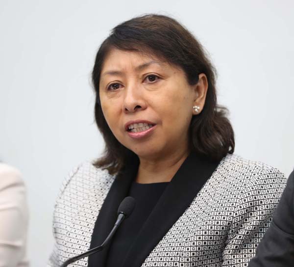 Integrante del Jurado y Presidenta del Tribunal Electoral del Estado de Guerrero, Hilda Rosa Delgado Brito.