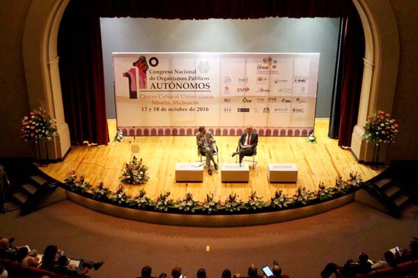 Conferencia Magistral Educación Cívica y Participación Democrática” en el 11° Congreso Nacional de Organismos Públicos Autónomos.