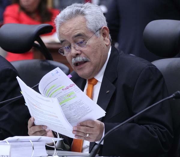 Consejero Electoral  Javier Santiago Castillo.