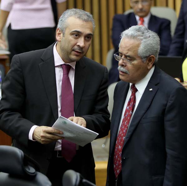 Consejeros Electorales Benito Nacif Hernández y Javier Santiago Castillo.