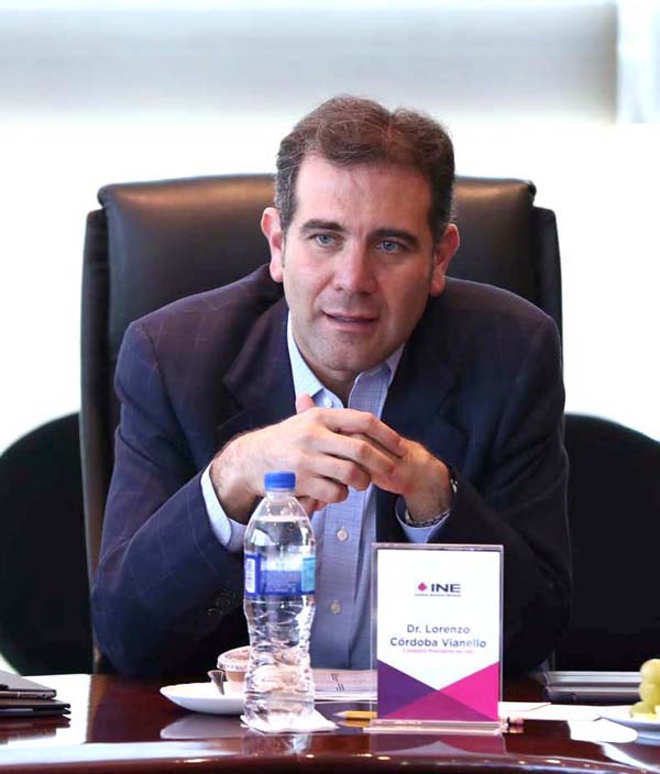 Consejero Presidente del INE Lorenzo Córdova Vianello en la reunión con Consejeros del IEEM.