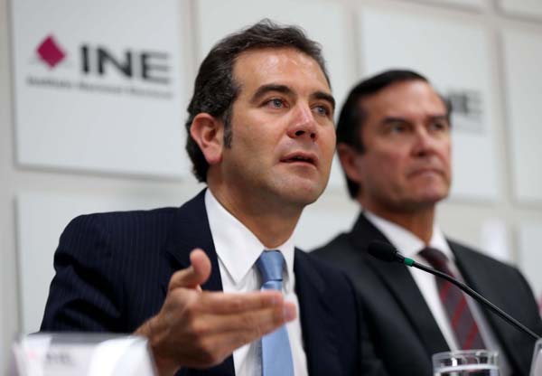 Lorenzo Córdova Vianello Consejero Presidente del INE y Edmundo Jacobo Molina Secretario Ejecutivo.