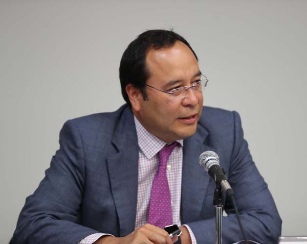 Ciro Murayama Rendón Consejero Electoral y Presidente de la Comisión de Vinculación con OPLE.