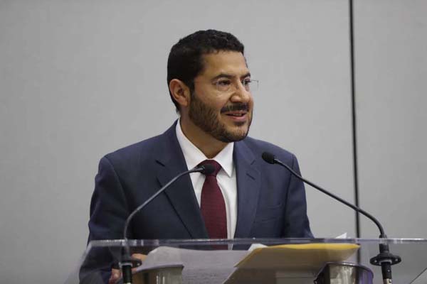 Presidente del partido Morena Martí Batres Guadarrama.
