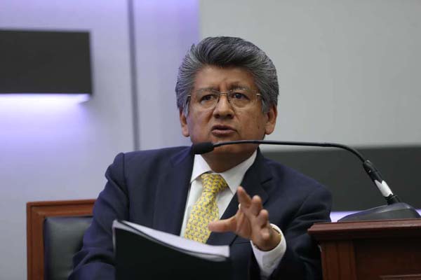 Coordinador del Grupo Parlamentario en la Cámara de Diputados por el PRD Francisco Martínez Neri.