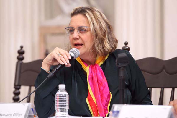 Mónica González Dillón Moderadora en la Presentación del Cuaderno de Divulgación No. 34 Democracia y medios en México: el papel del periodismo 