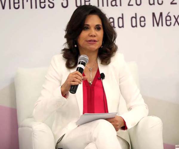 Blanca Alcalá, Senadora de la República.