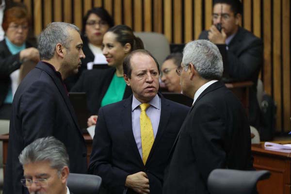 Consejeros Electorales Benito Nacif Hernández, Marco Antonio Baños y Javier Santiago Castillo.