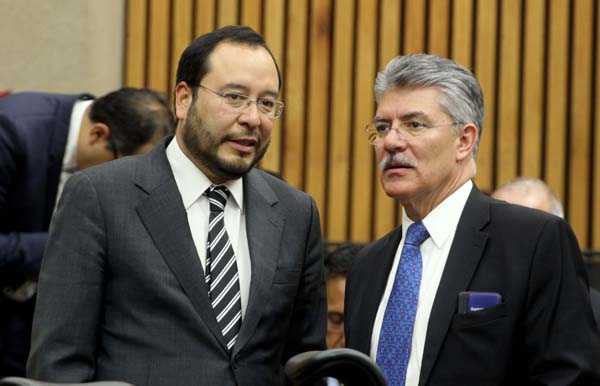 Consejeros Electorales Ciro Murayama Rendón y Arturo Sánchez Gutiérrez.