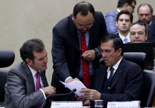 Consejero Presidente del INE Lorenzo Córdova Vianello, Consejero Electoral Ciro Murayama Rendón y el Secretario Ejecutivo Edmundo Jacobo Molina.
