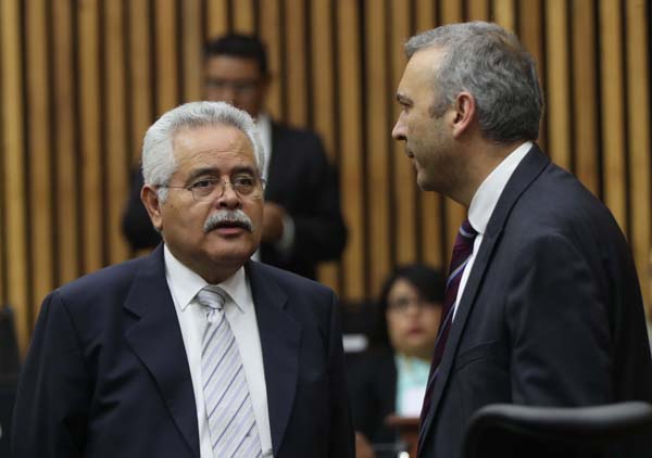 Consejeros Electorales Javier Santiago Castillo y Benito Nacif Hernández.